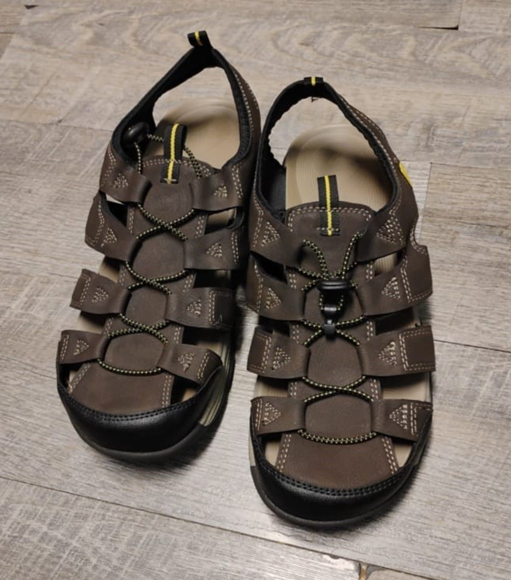Ozark Trail Sandals Brown Leather Hiking Outdoor, Mens size 11 , closed toe .